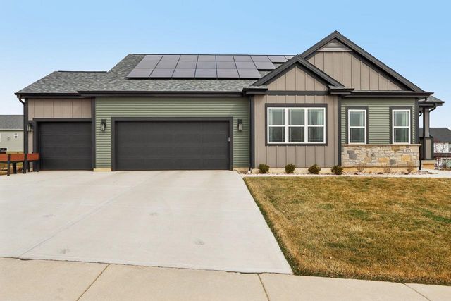 655 Ridge View Lane, Oregon, WI 53575