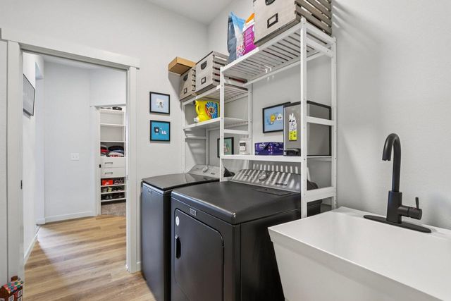 655 Ridge View Lane, Oregon, WI 53575