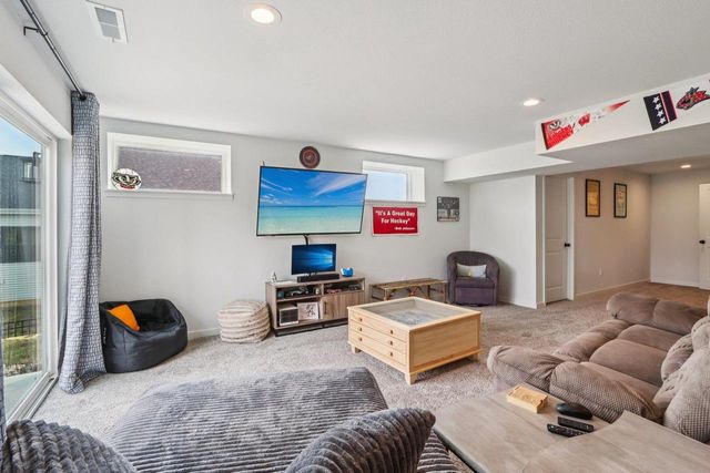 655 Ridge View Lane, Oregon, WI 53575