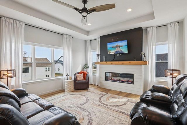 655 Ridge View Lane, Oregon, WI 53575