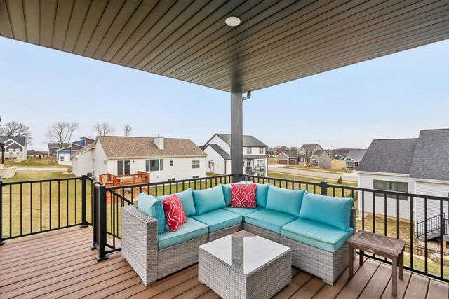 655 Ridge View Lane, Oregon, WI 53575