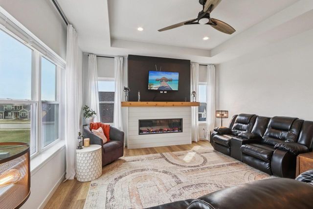 655 Ridge View Lane, Oregon, WI 53575