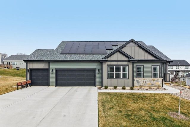 655 Ridge View Lane, Oregon, WI 53575