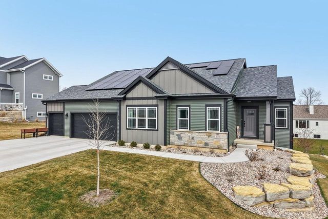 655 Ridge View Lane, Oregon, WI 53575
