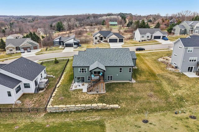 655 Ridge View Lane, Oregon, WI 53575