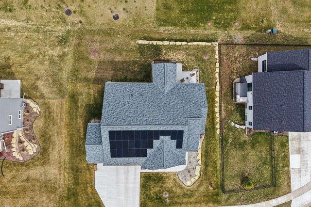 655 Ridge View Lane, Oregon, WI 53575