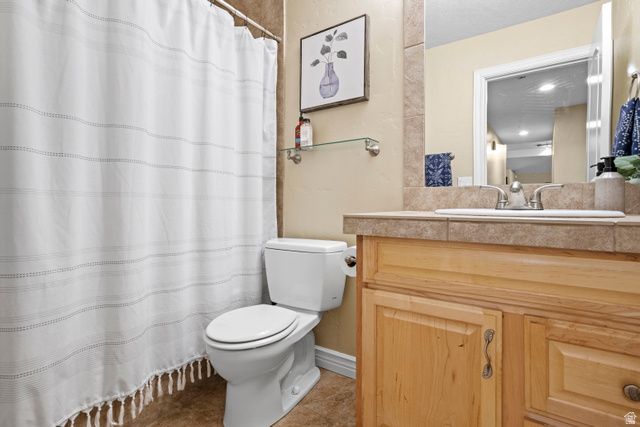 9722 S BUTTONWOOD CIR, Sandy, UT 84092