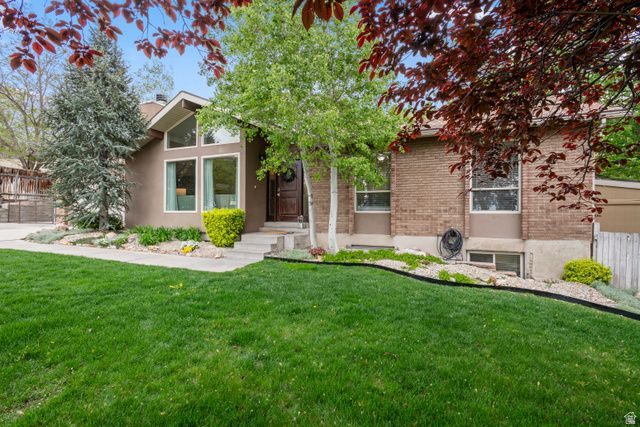 9722 S BUTTONWOOD CIR, Sandy, UT 84092