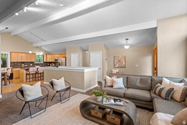 9722 S BUTTONWOOD CIR, Sandy, UT 84092