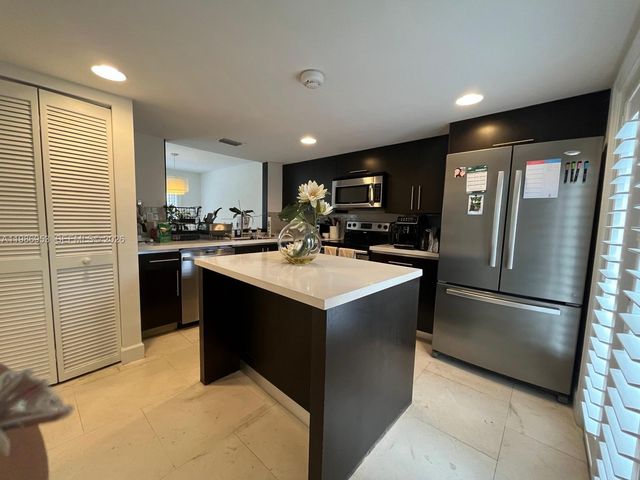 5570 SW 70th Pl S 5570, Miami, FL 33155