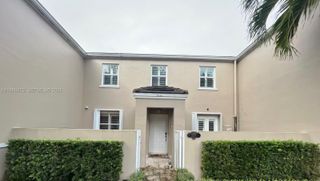 5570 SW 70th Pl S 5570, Miami, FL 33155