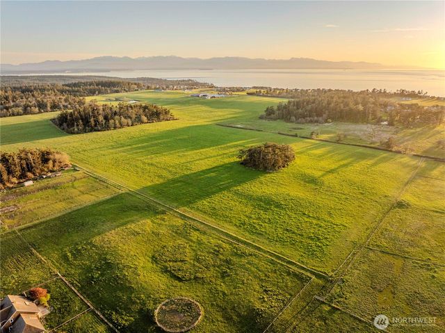886 North West Beach Road, Coupeville, WA 98239