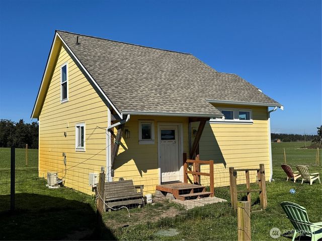 886 North West Beach Road, Coupeville, WA 98239