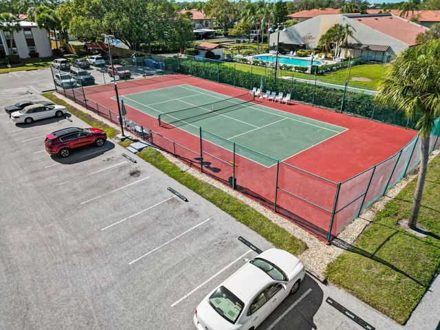 3249 BENEVA ROAD 103, Sarasota, FL 34232