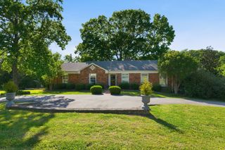 4511 Everett Dr, Nashville, TN 37215