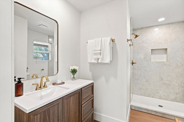 5826 Enchanted Lane, Dallas, TX 75227