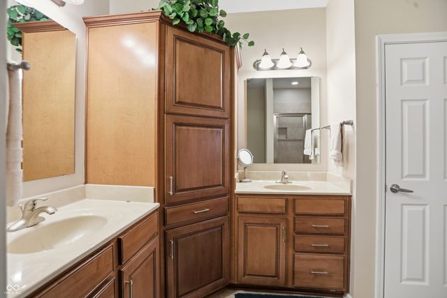 6680 Easy Street, Fishers, IN 46038