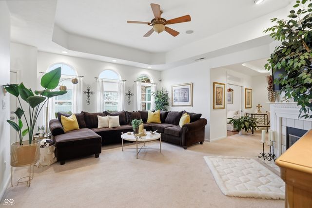 6680 Easy Street, Fishers, IN 46038