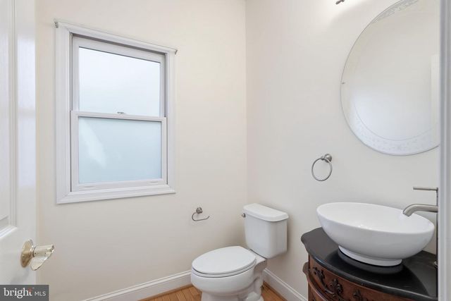 4 SUNRISE DR, Doylestown, PA 18901