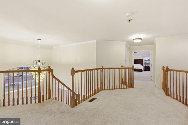 4 SUNRISE DR, Doylestown, PA 18901