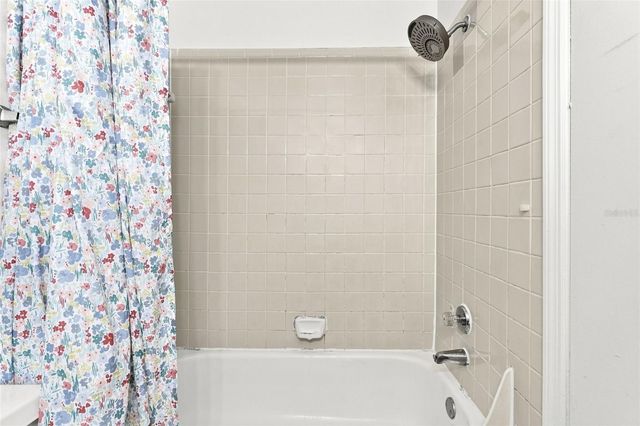 1085 S HIAWASSEE ROAD 523, Orlando, FL 32835