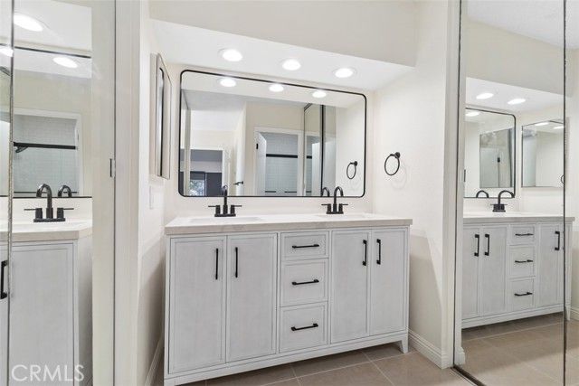 212 Springview, Irvine, CA 92620