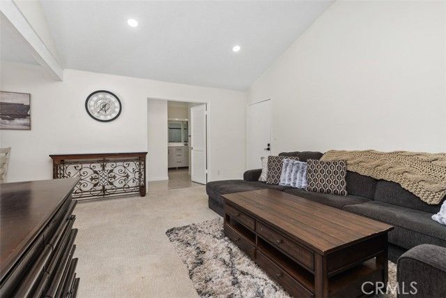 212 Springview, Irvine, CA 92620