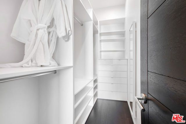 454 N Sweetzer Avenue, Los Angeles, CA 90048