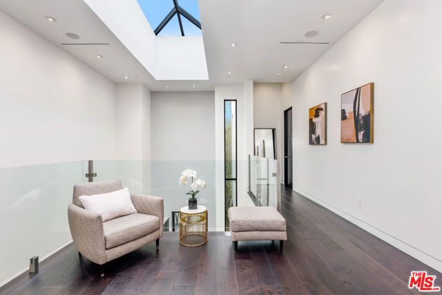 454 N Sweetzer Avenue, Los Angeles, CA 90048