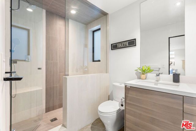 454 N Sweetzer Avenue, Los Angeles, CA 90048