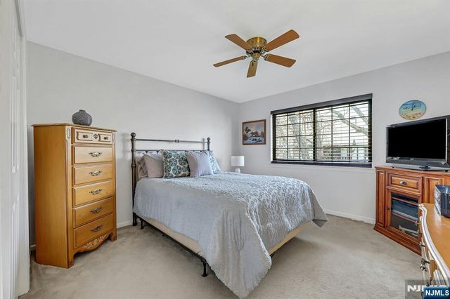 1712 Faulkner Court, Mahwah, NJ 07430