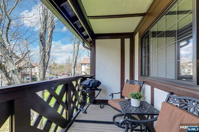 1712 Faulkner Court, Mahwah, NJ 07430