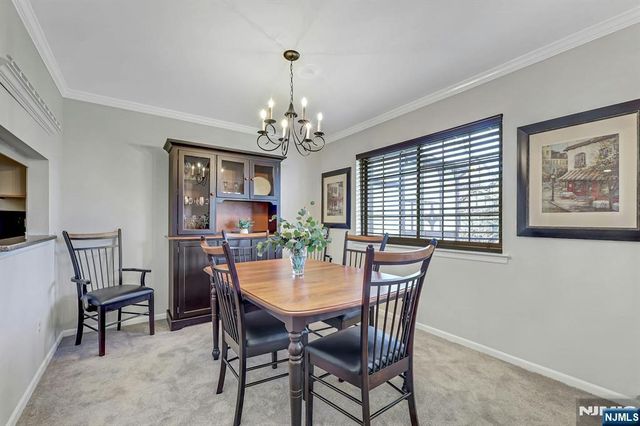 1712 Faulkner Court, Mahwah, NJ 07430