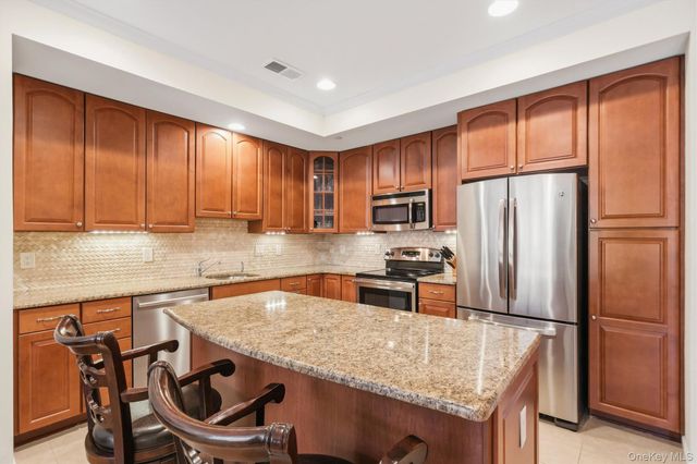 705 Egrets Landing, Carmel, NY 10512