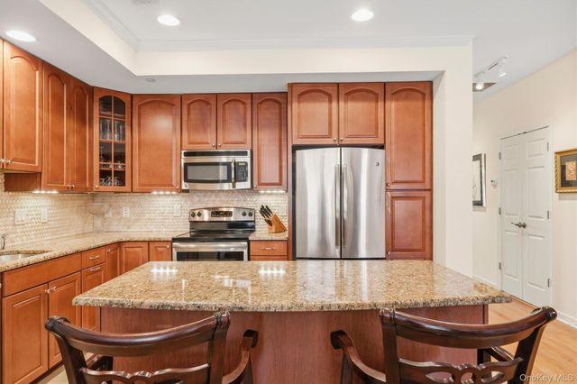 705 Egrets Landing, Carmel, NY 10512