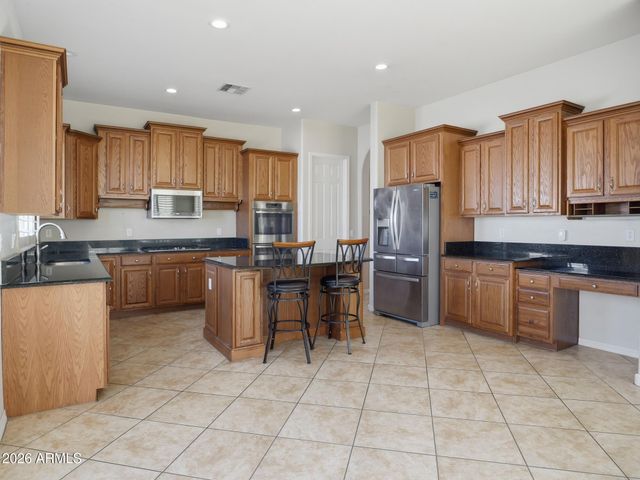 18233 W ESTES Way, Goodyear, AZ 85338