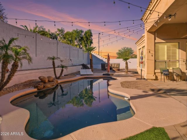 18233 W ESTES Way, Goodyear, AZ 85338