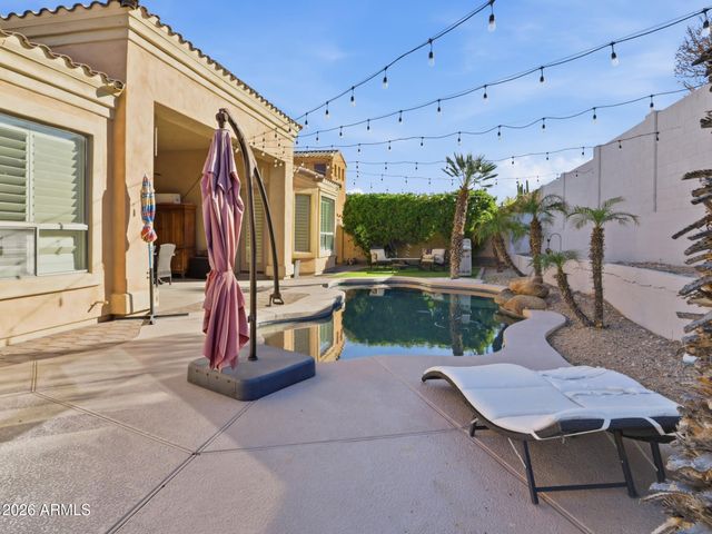 18233 W ESTES Way, Goodyear, AZ 85338