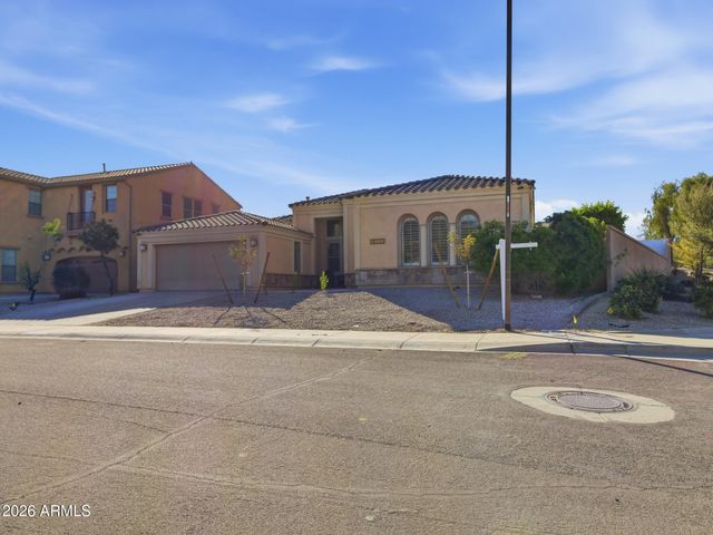 18233 W ESTES Way, Goodyear, AZ 85338