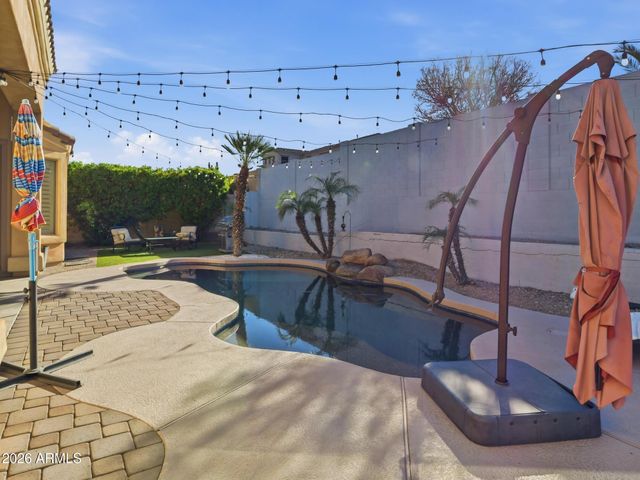 18233 W ESTES Way, Goodyear, AZ 85338