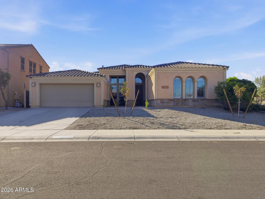 18233 W ESTES Way, Goodyear, AZ 85338