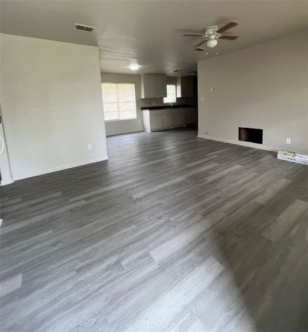 5917 Lucille Dr, Corpus Christi, TX 78412