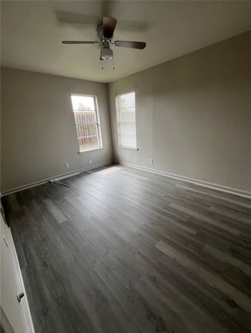 5917 Lucille Dr, Corpus Christi, TX 78412