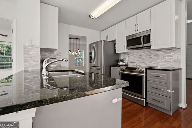 1015 Amber Leaf Court, Roswell, GA 30076