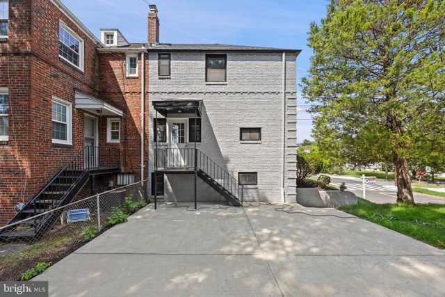 1601 HAMLIN ST NE, Washington, DC 20018