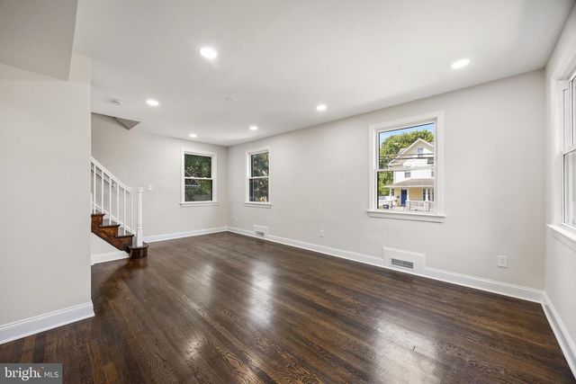 1601 HAMLIN ST NE, Washington, DC 20018