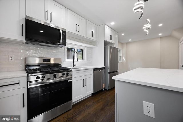 1601 HAMLIN ST NE, Washington, DC 20018