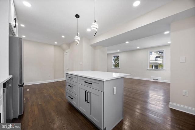 1601 HAMLIN ST NE, Washington, DC 20018