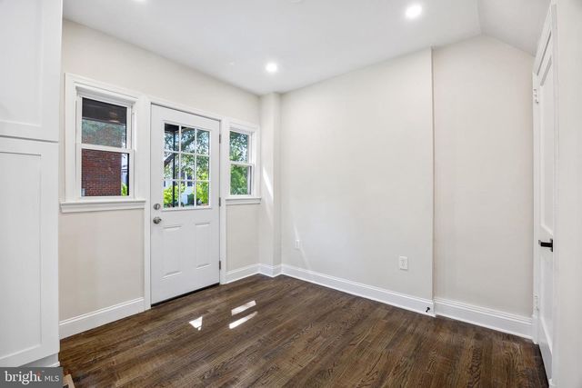 1601 HAMLIN ST NE, Washington, DC 20018