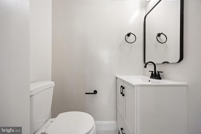 1601 HAMLIN ST NE, Washington, DC 20018